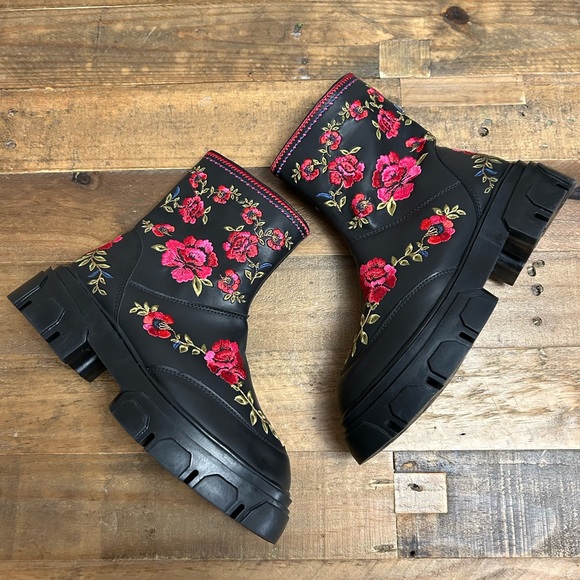 NWOT FARMRIO Boho Mid Boots - Picture 6 of 11